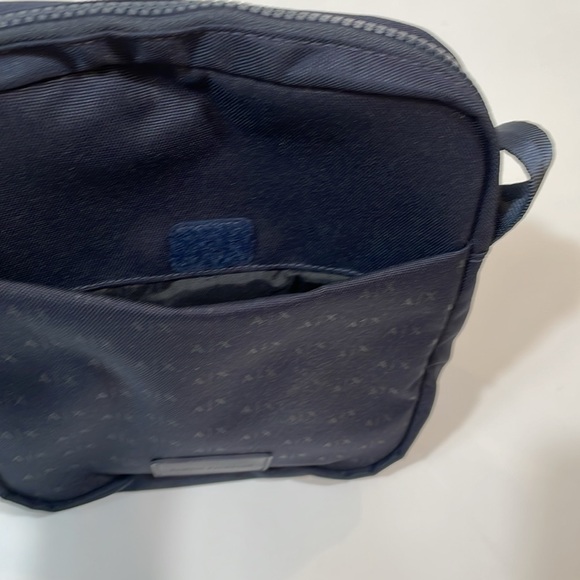 Armani Exchange Crossbody Bag NWOT Navy Small Logo Print - Picture 8 of 11